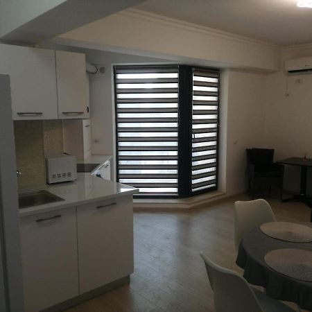 Studio Sebastian Apartment Mamaia Exterior photo